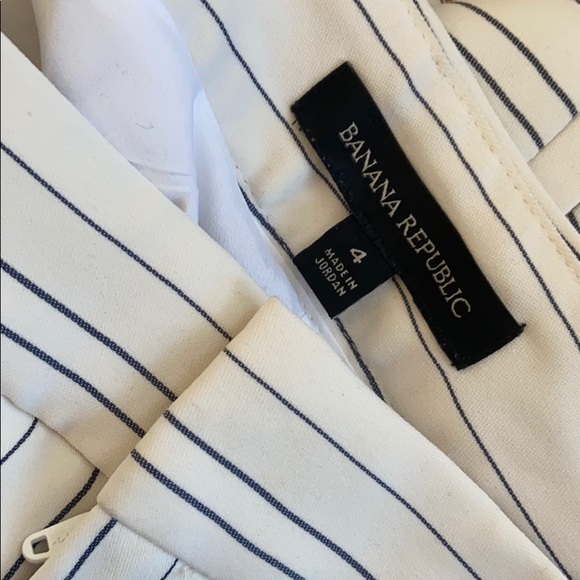 Banana Republic Wide-Leg Crop Stripped Pants - Picture 3 of 3